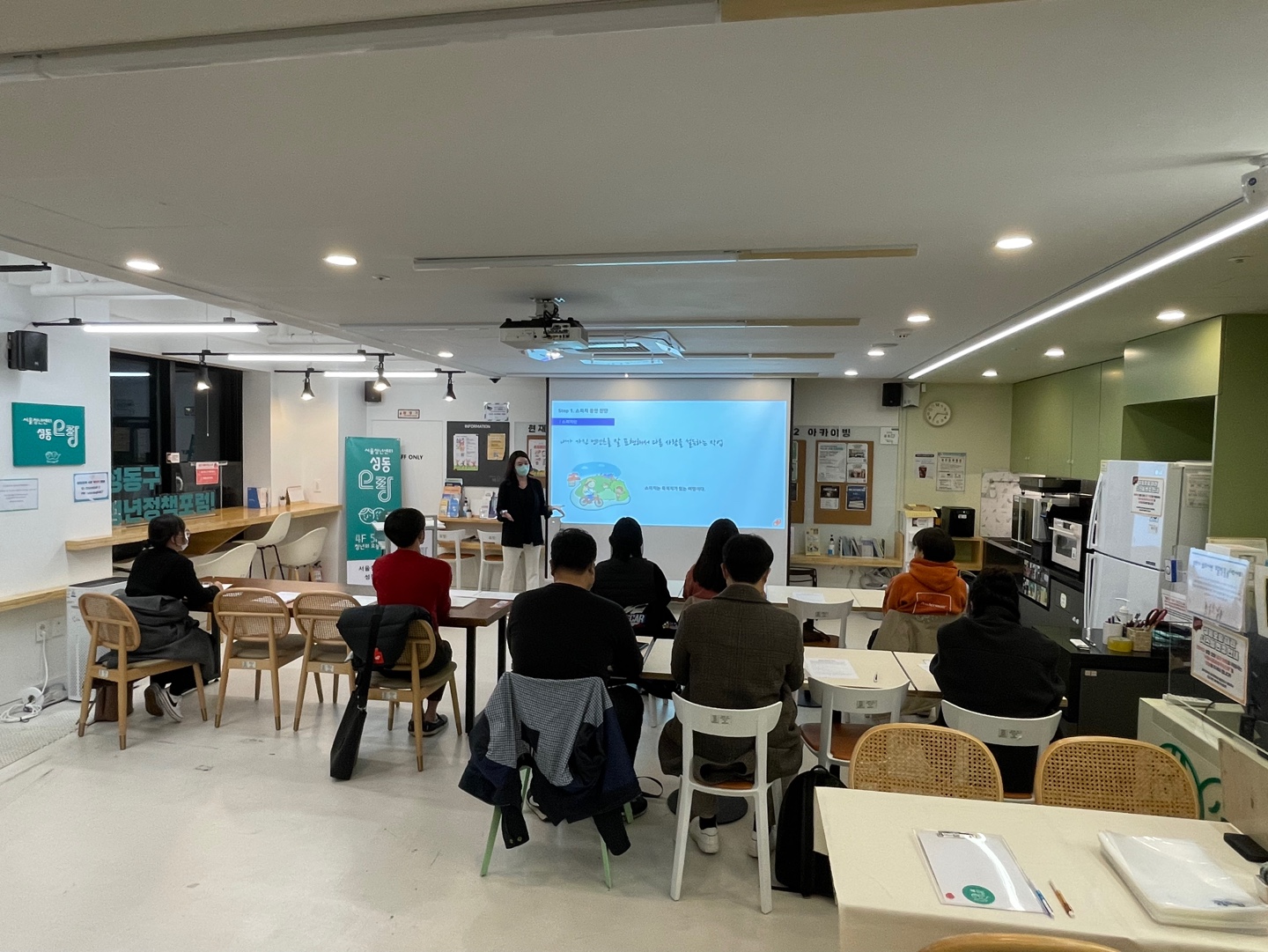 HRD직무교육, 특강 뜻, hrd 온라인 교육, 기업강사, 기업교육프로그램, 기업교육업체, 기업교육강사, 기업서비스교육, 기업교육강사, 사내강의, 기업교육회사, 기업온라인교육